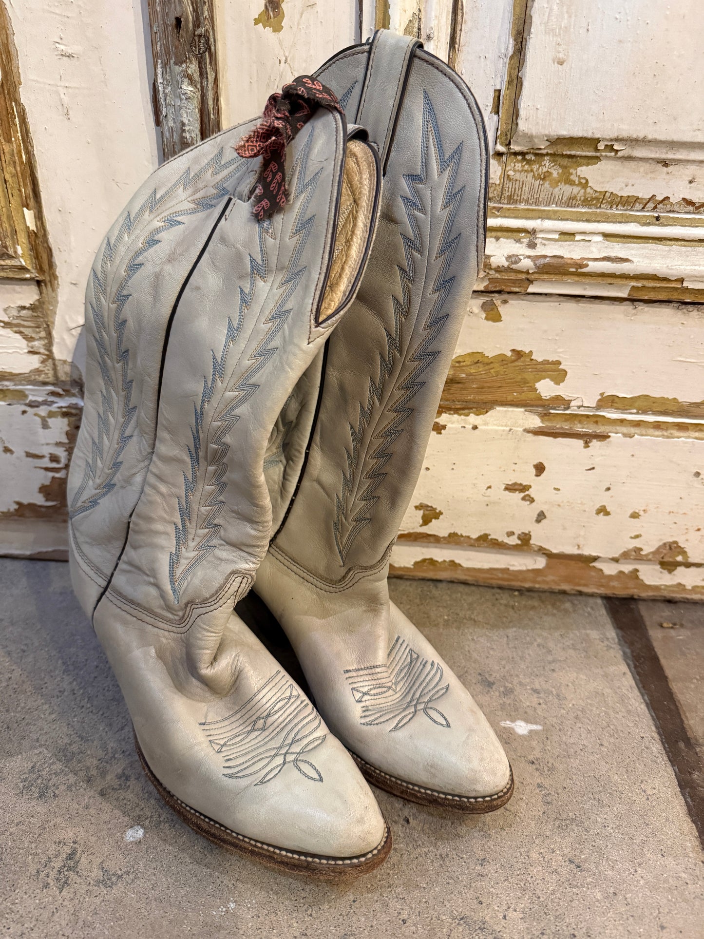 Size 9 Cowboy Boots