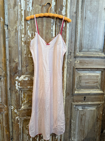Medium Dyed Slip