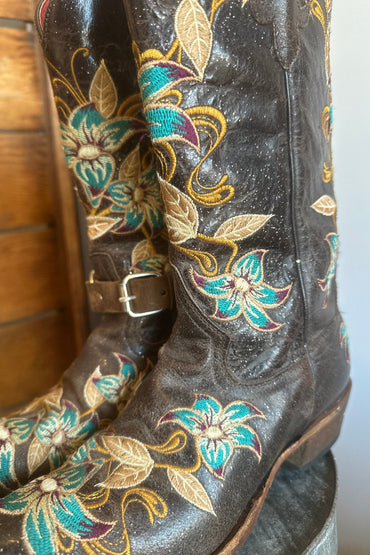 Size 8 Loved Cowboy Boots
