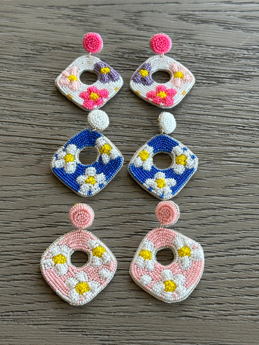 8405 Daisy Patch Seed Earrings