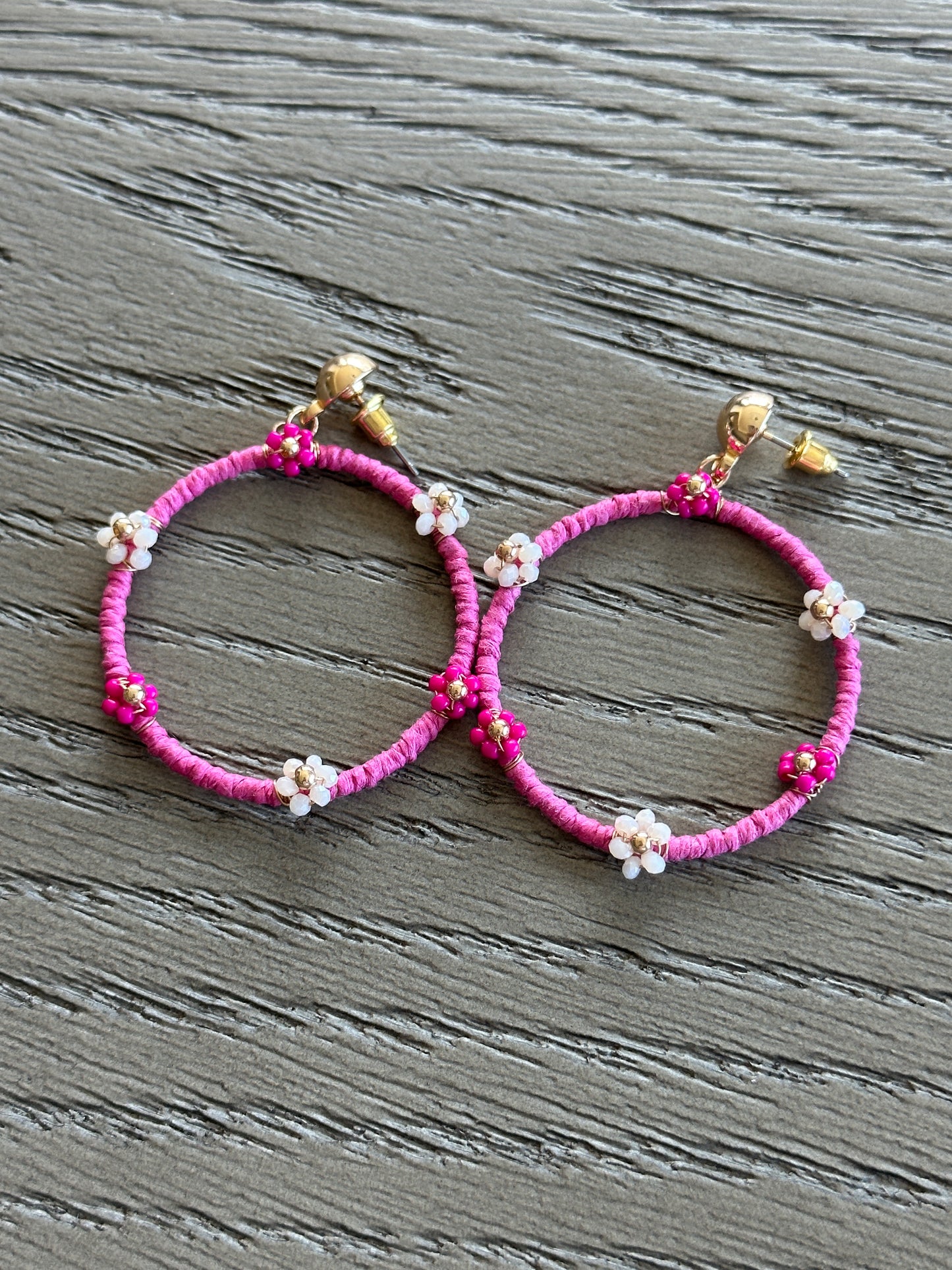 8414 Hoop & Daisy Earrings