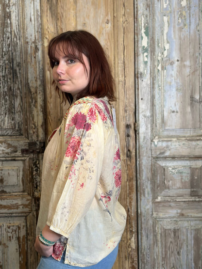 1/4 Front Floral Blouse