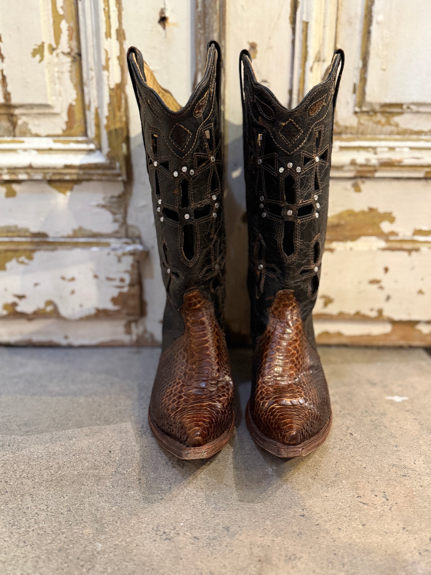 Size 8.5 Loved Cowboy Boots