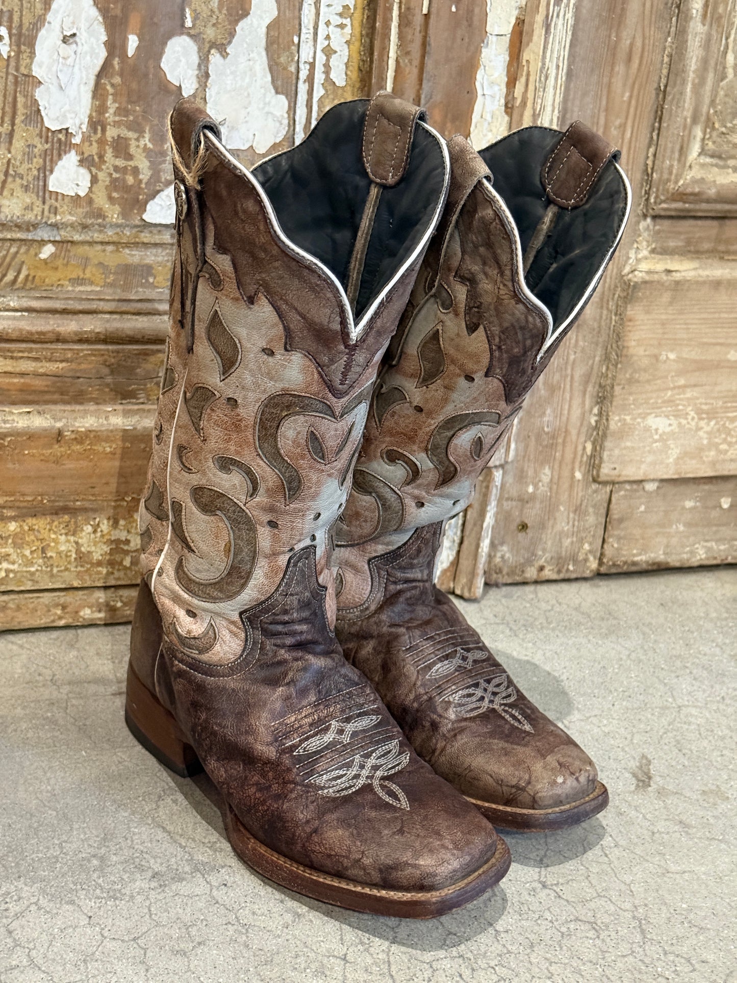 Size 7 Loved Cowboy Boots