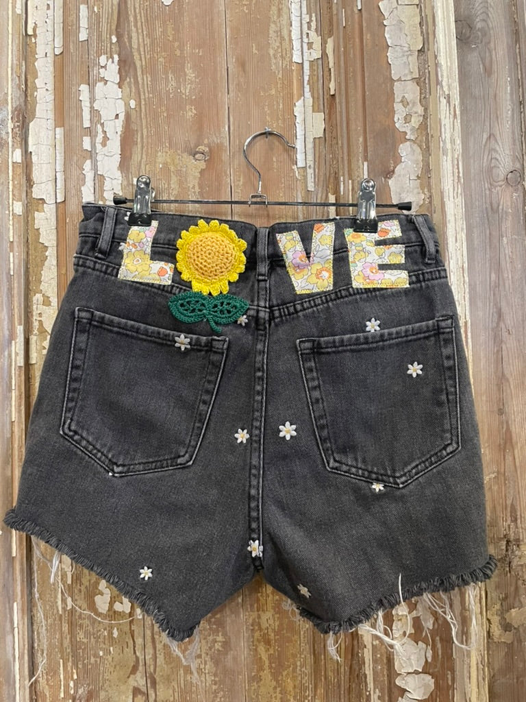 Size 26 Simple Love Shorts