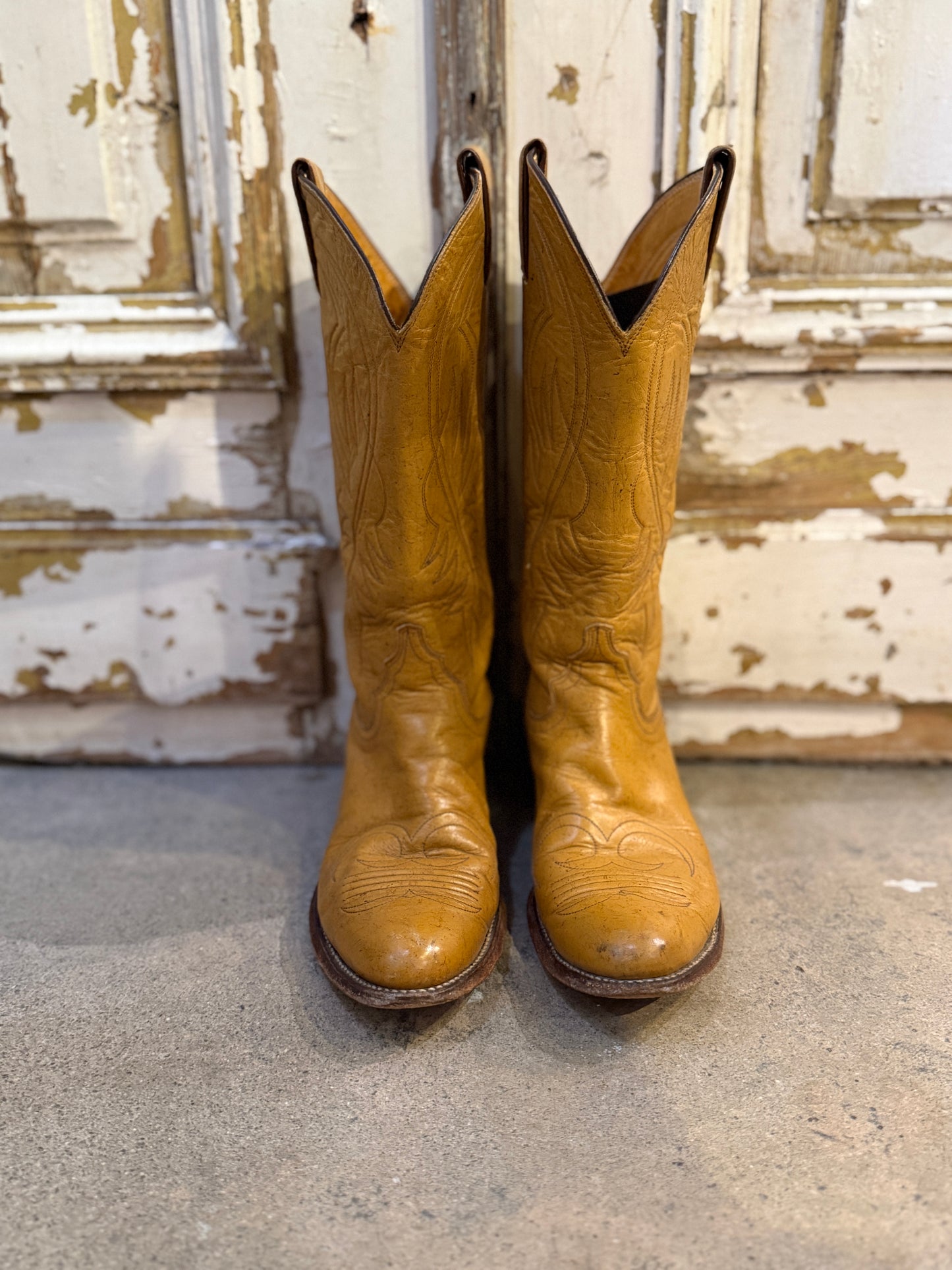 Size 7 Loved Cowboy Boots