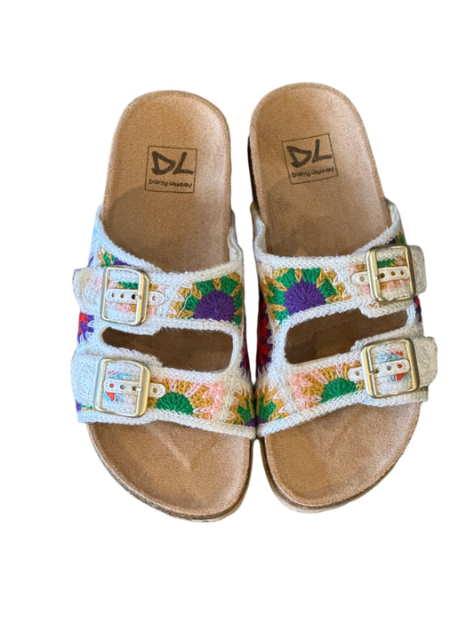 Tutu Crocket Sandals