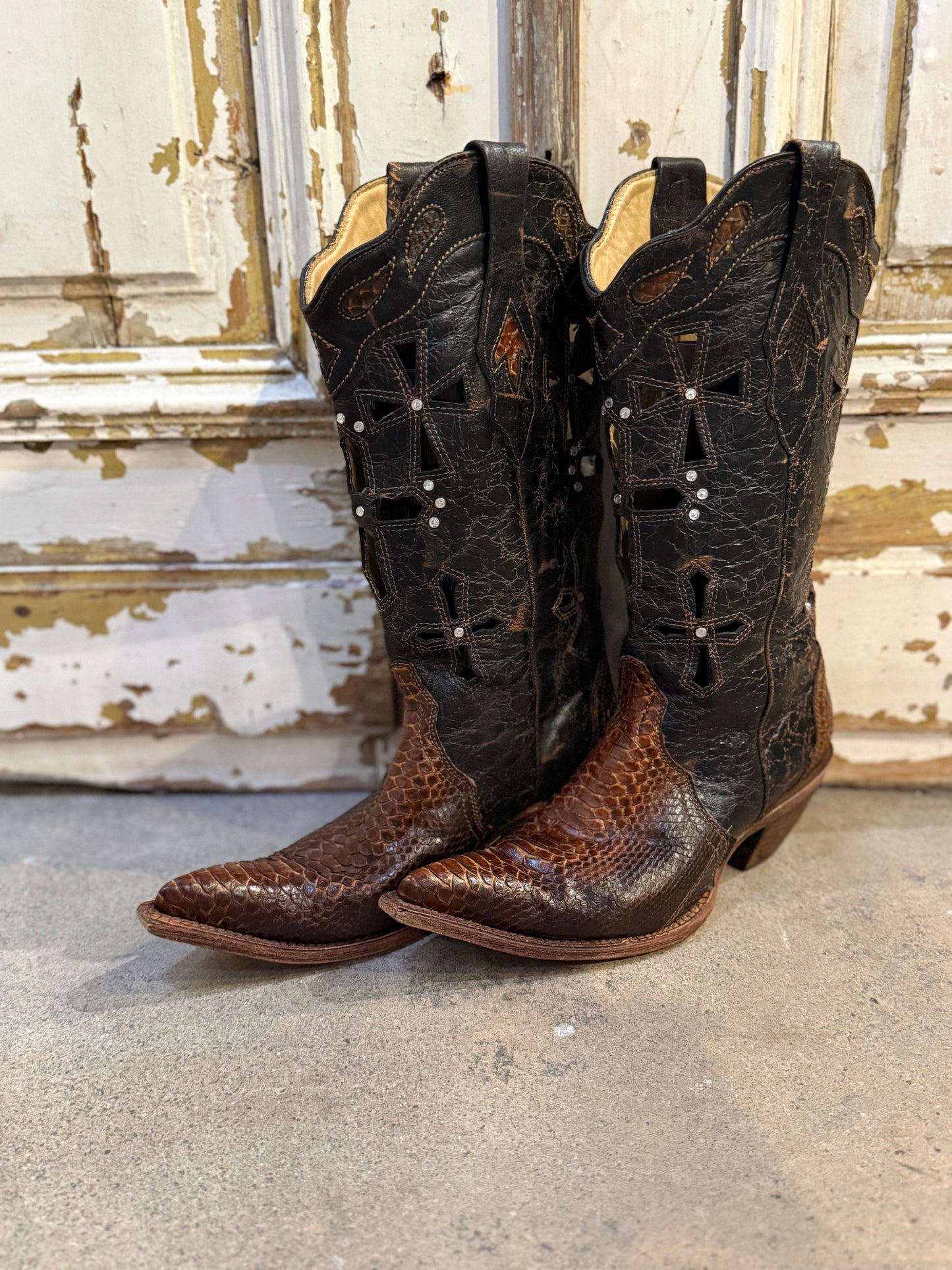 Size 8.5 Loved Cowboy Boots