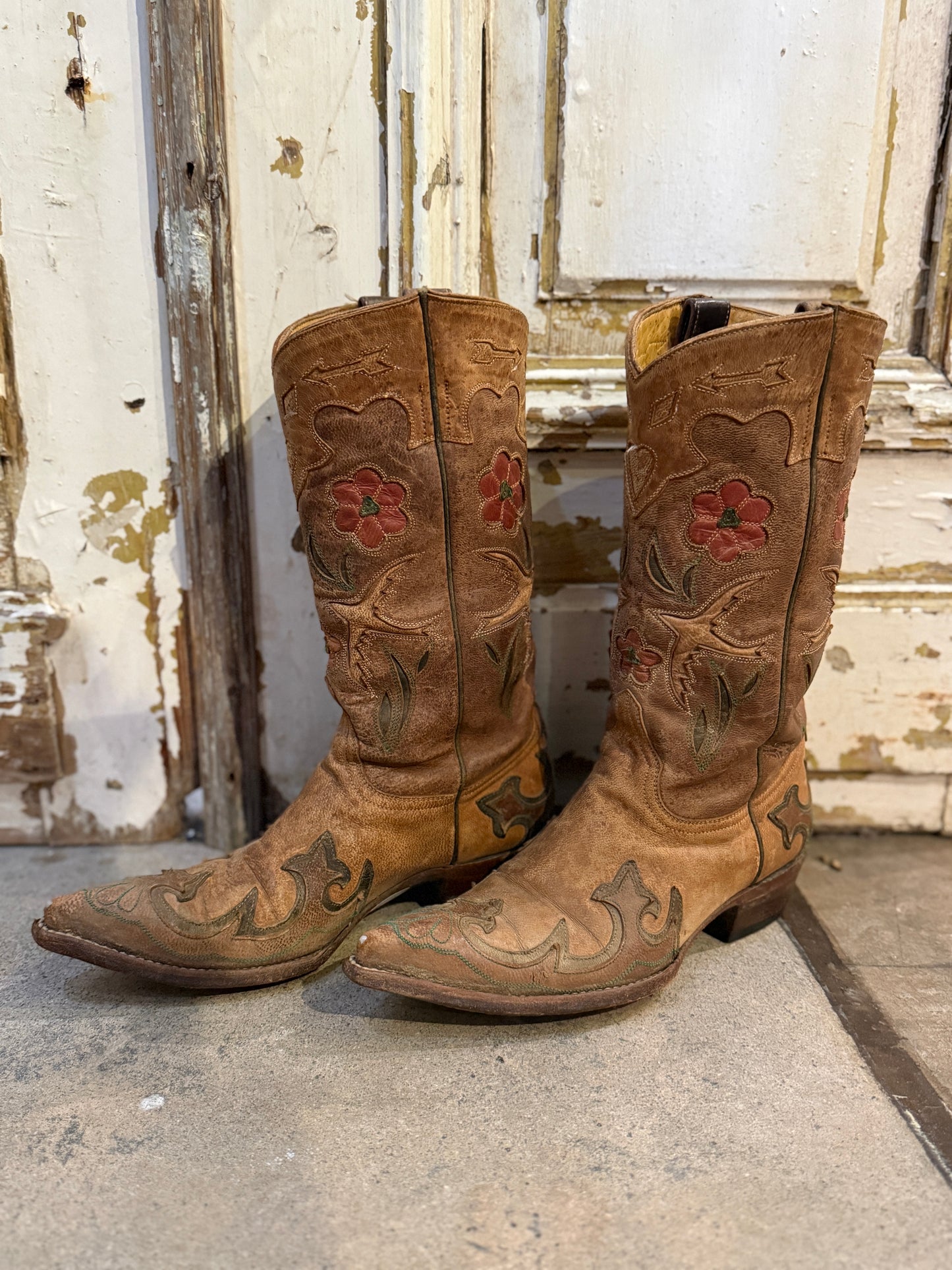 Size 6 Loved Cowboy Boots