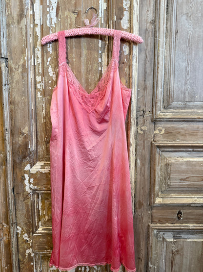 Large Dyed Slip