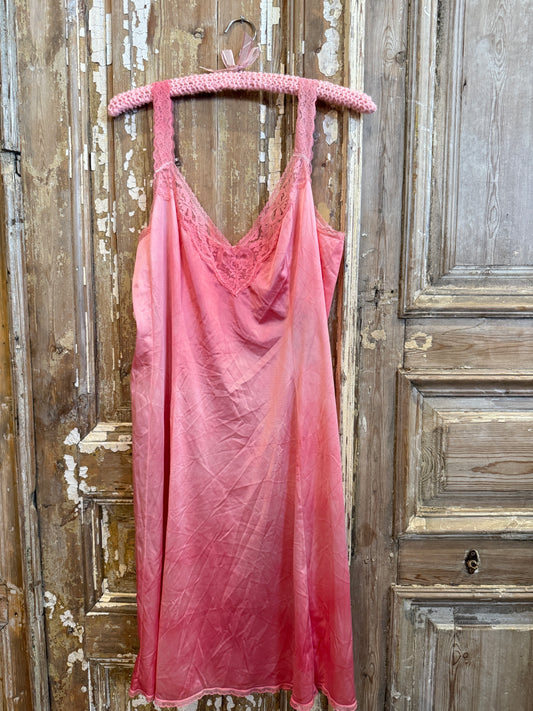 Large Dyed Slip