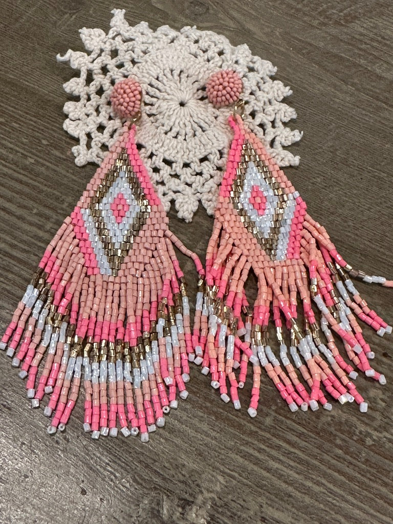 8613 Drama Seed Bead Earrings