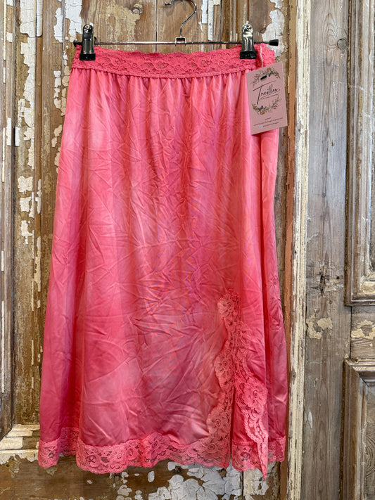 Medium Dyed Half Slip