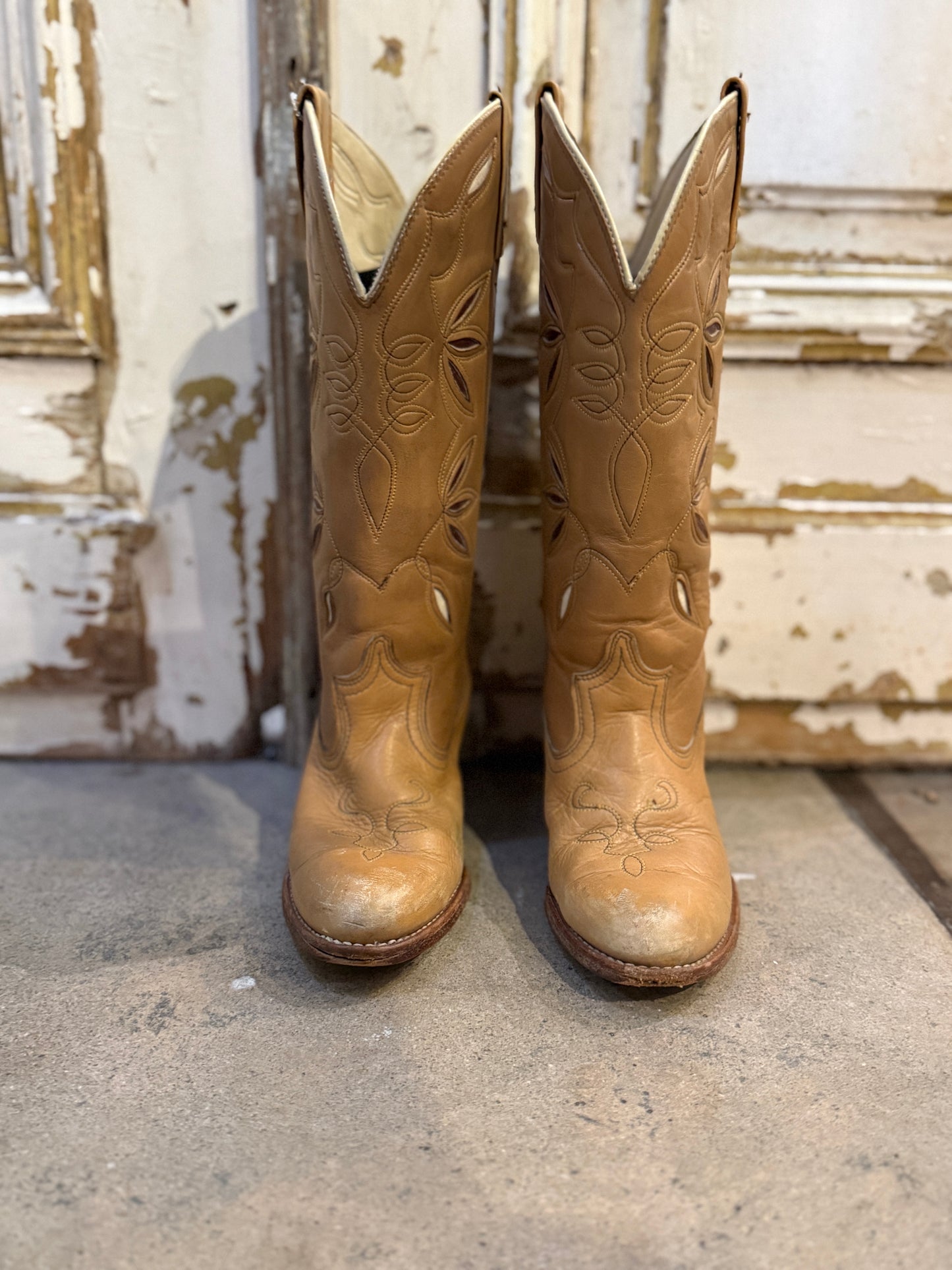 Size 6 Loved Cowboy Boots