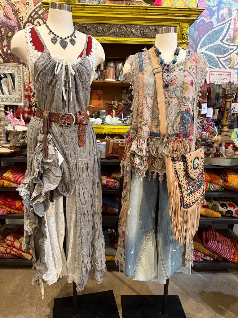 Ruffle Up High-Lo Top Red/Teal Floral