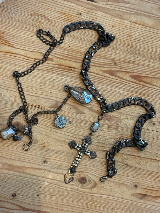 Cross Chain Belt