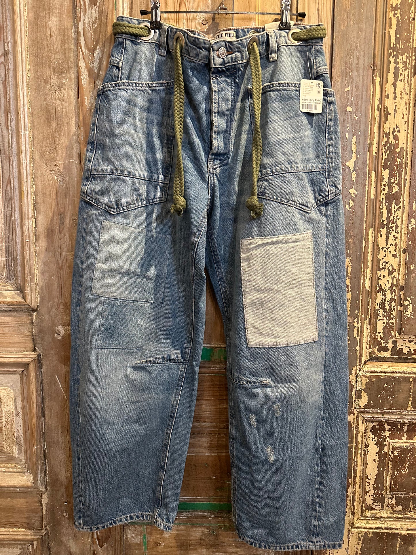 Moxie Low Slung Pull On