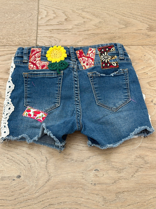 Size 6 Kids Love Shorts