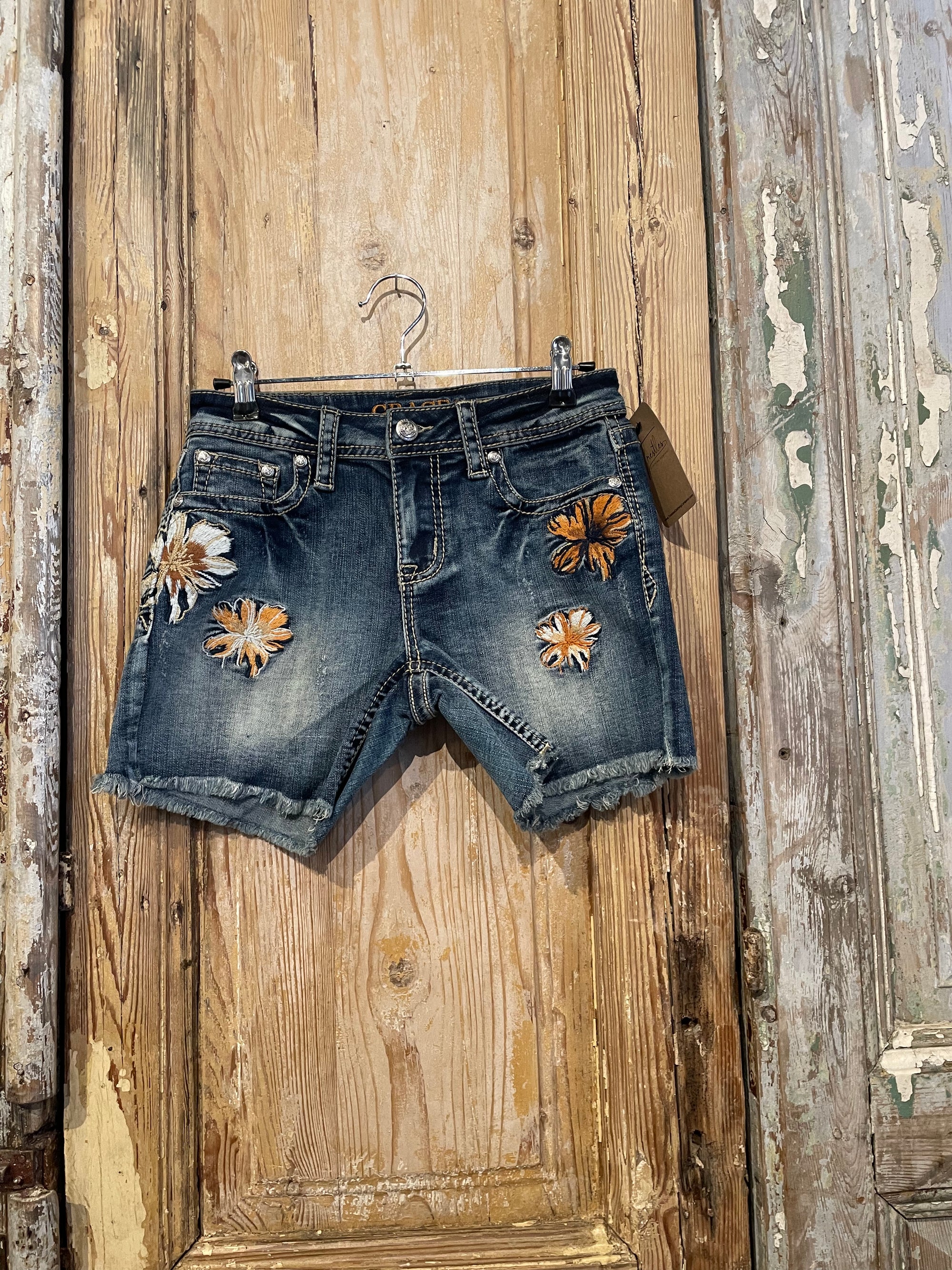 Floral Embroidery Shorts