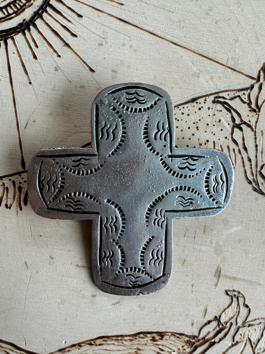 Large Cross Hat Clip