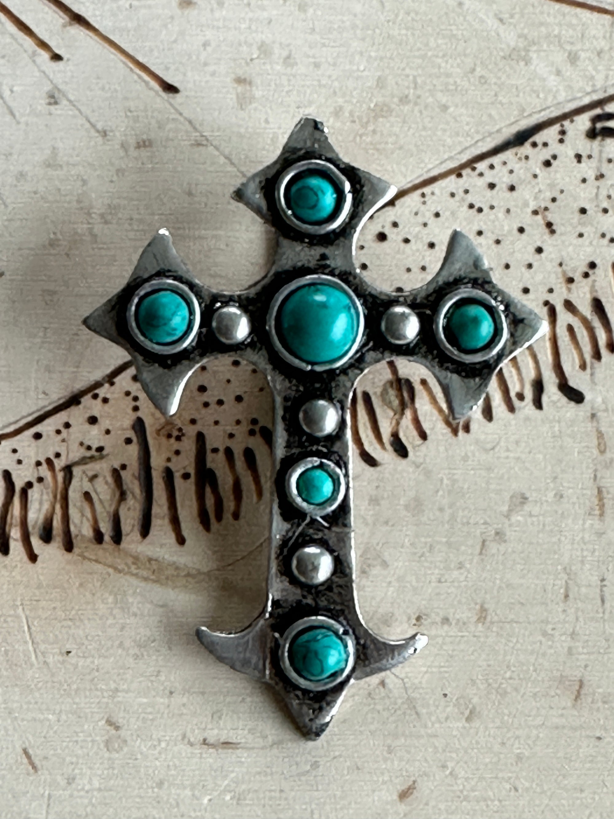 Pointy Turquoise Cross Hat Clip