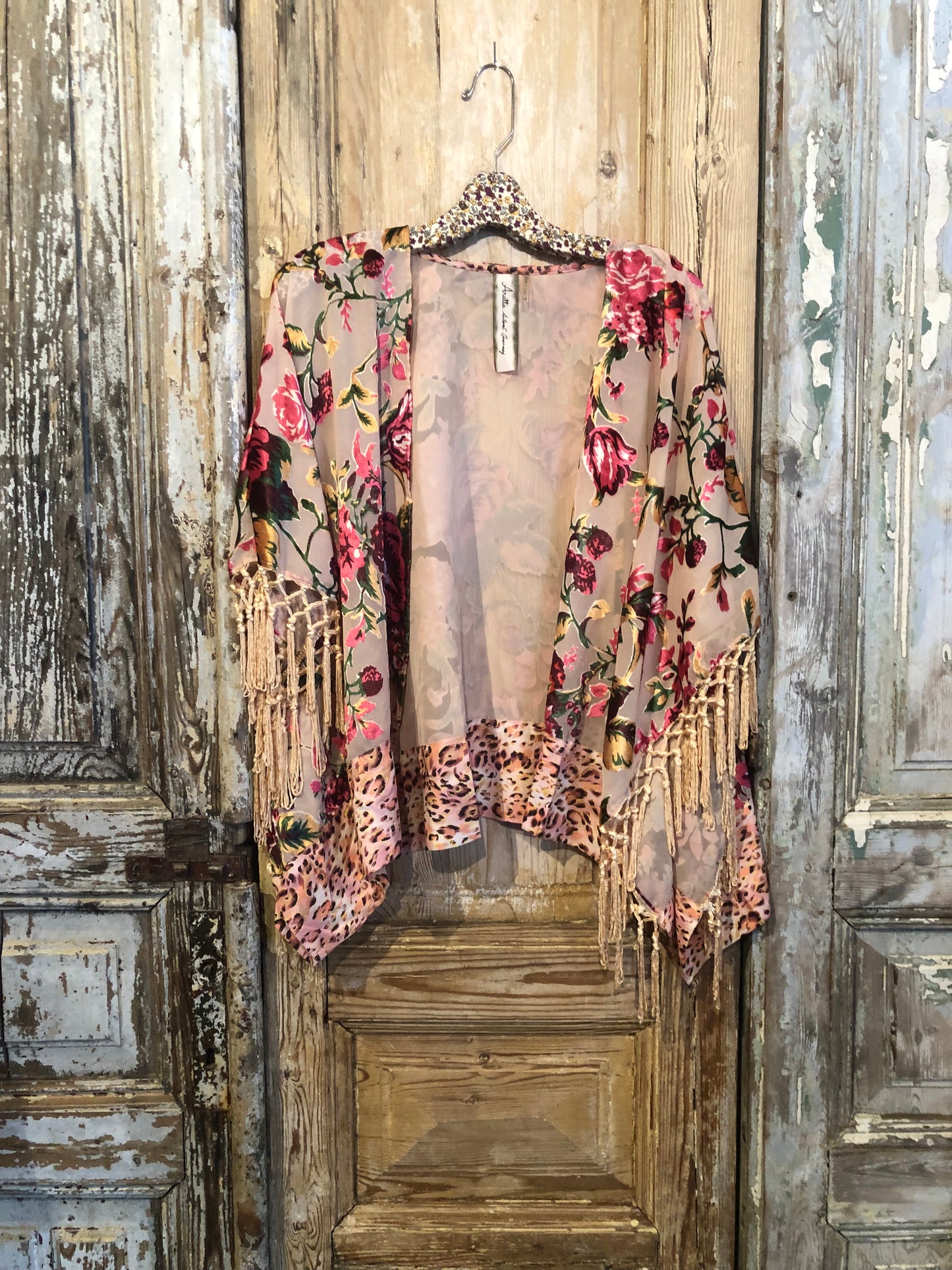 Snow Roses Kimono