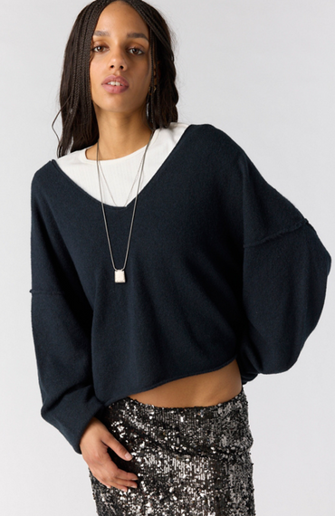 See Me V-Neck Pullover