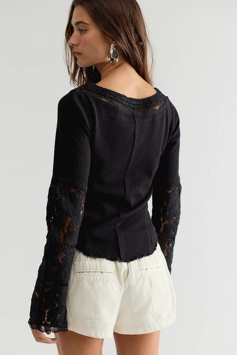 Amber Lace Cuff