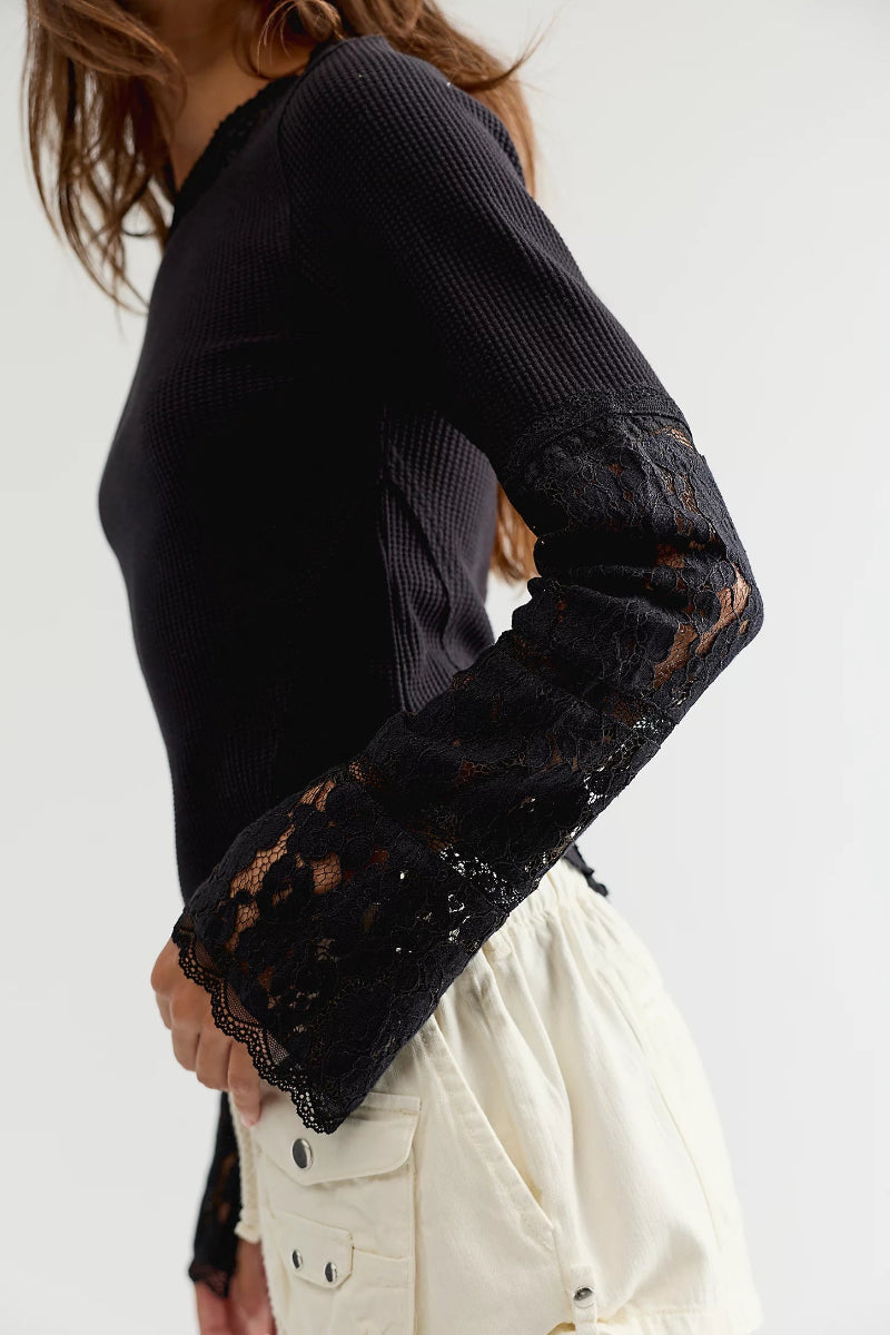 Amber Lace Cuff