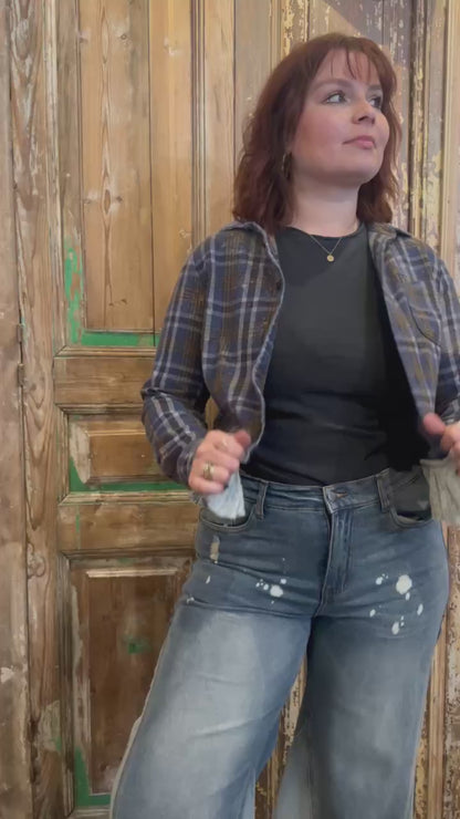 Medium Ruffled Flannel
