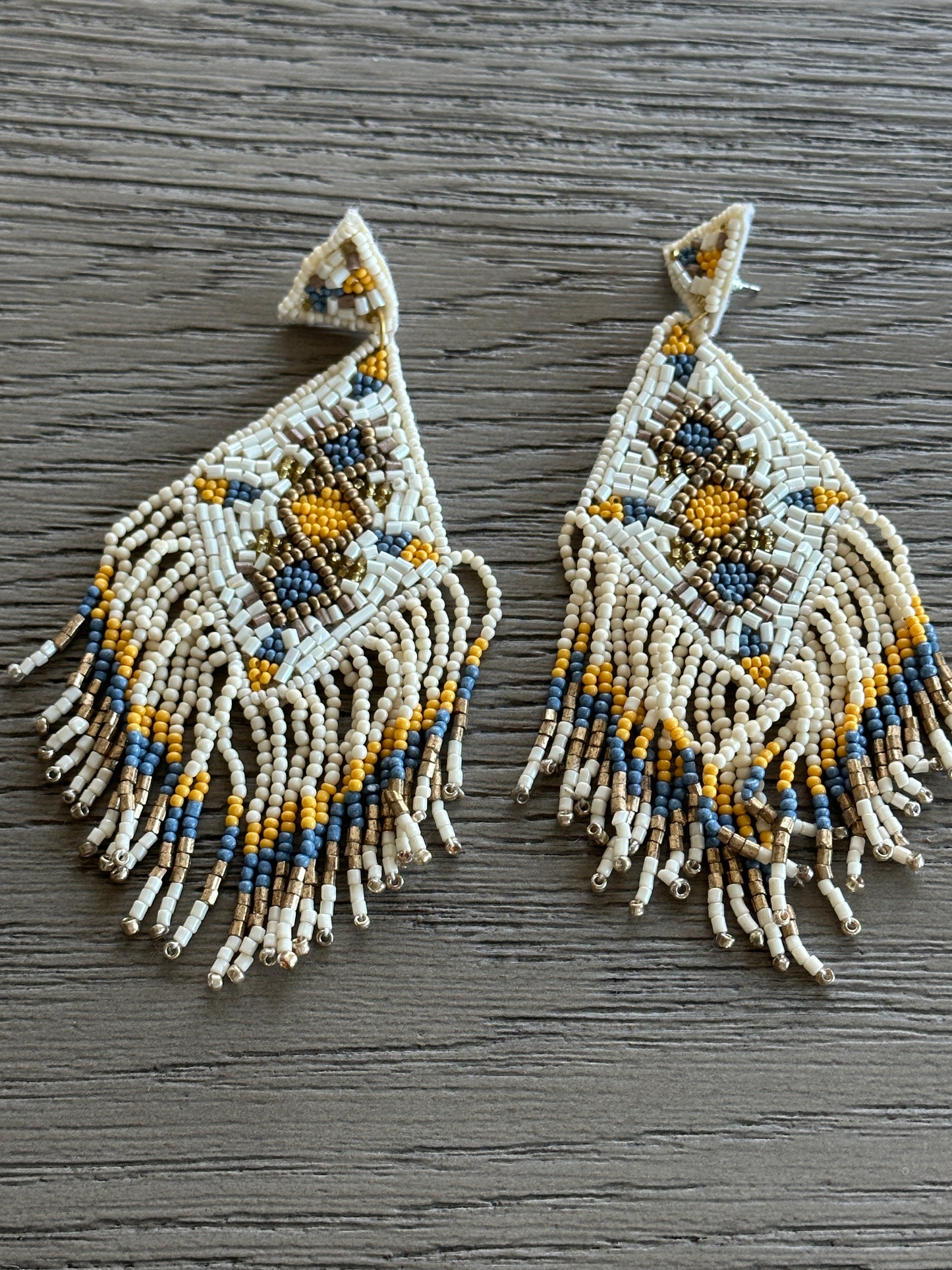 Drama Seed Earrings